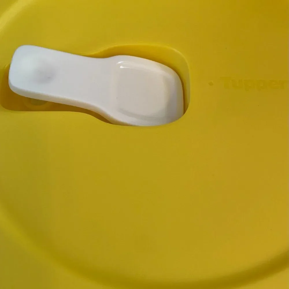 NWT Tupperware Exclusive Set of 6 CrystalWave PLUS Yellow Set ~ All 3 1/4 Cup